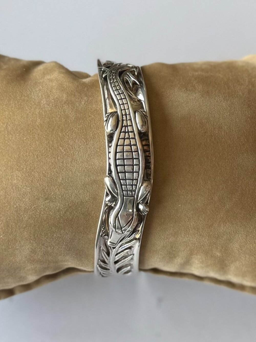 BARRY KIESELSTEIN CORD STERLING SILVER ALLIGATOR CUFF
